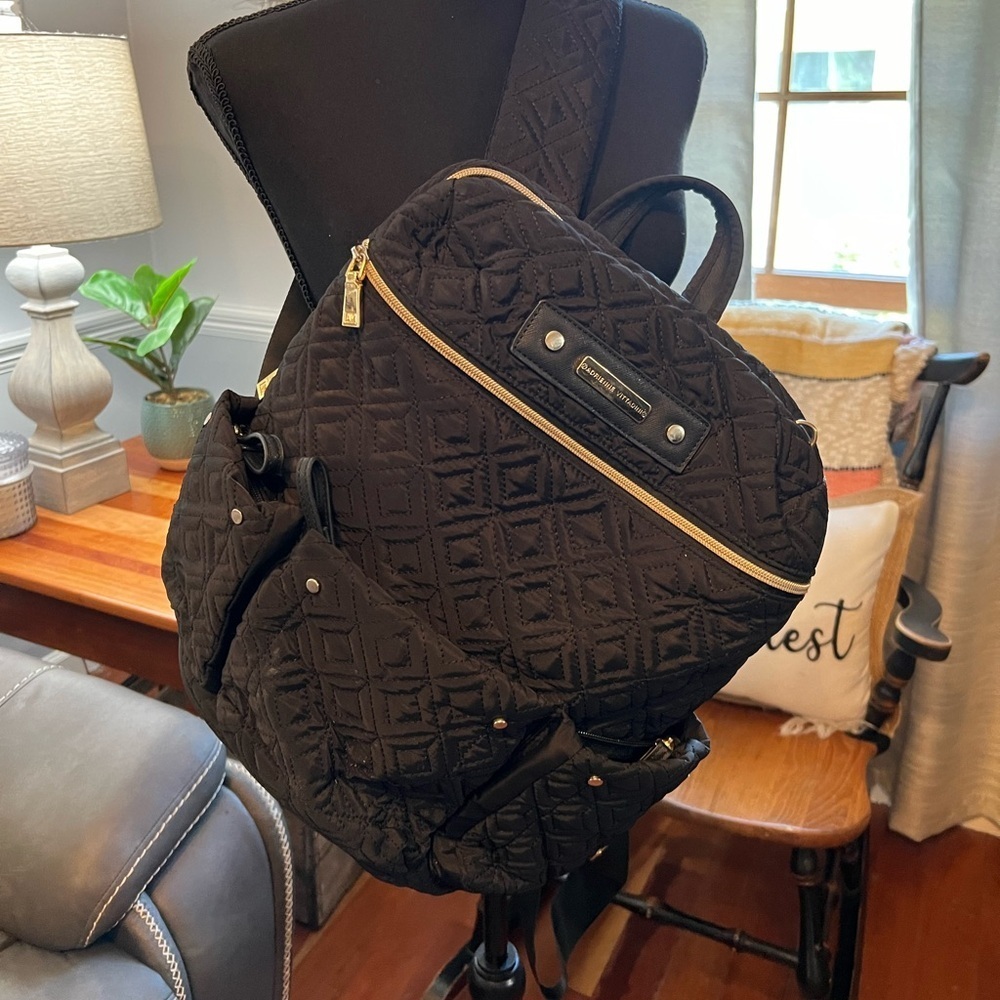 Adrienne Vittadini Black Full Size Quilted Backpack.EUC